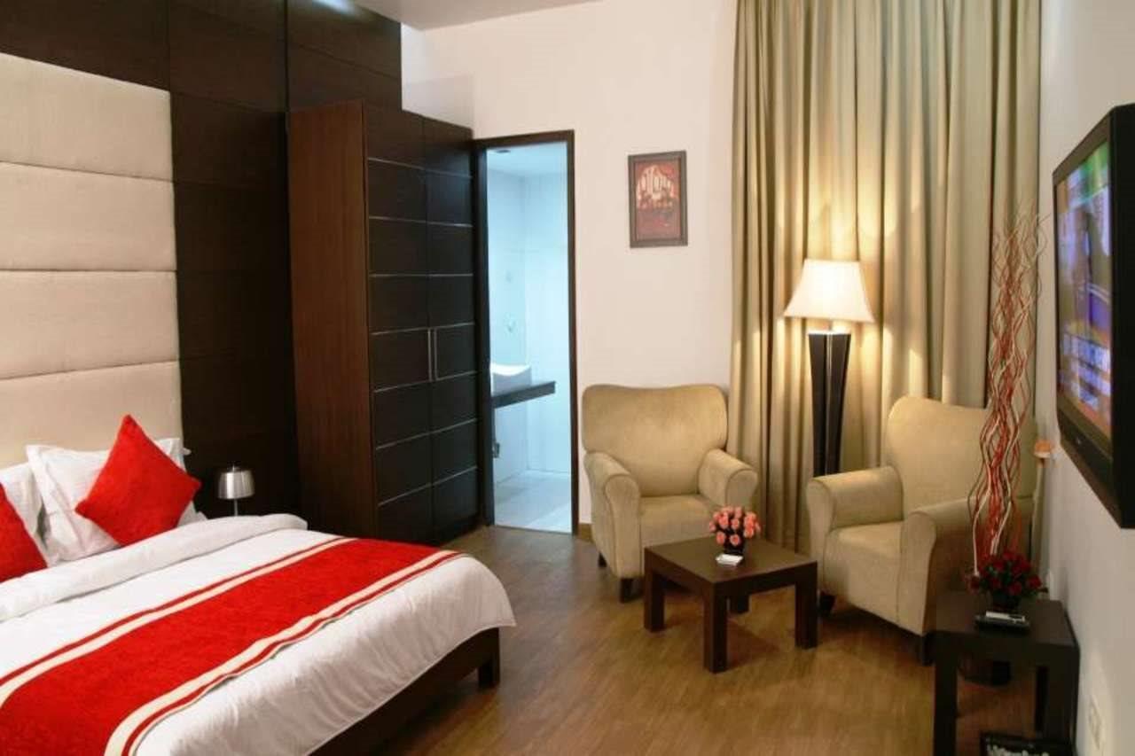 Hotel La Suite New Delhi Exterior photo