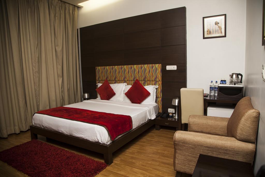 Hotel La Suite New Delhi Exterior photo